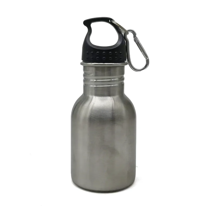 Школьная бутылка с водой